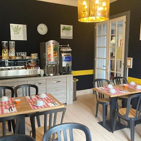 Hotel De Naples Vichy Bagian luar foto