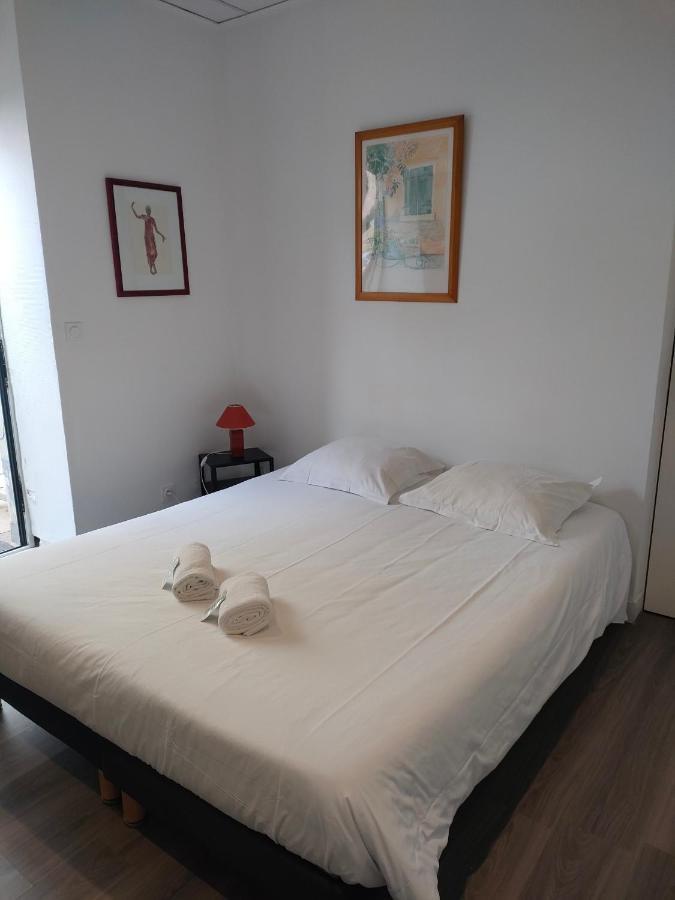 Hotel De Naples Vichy Bagian luar foto