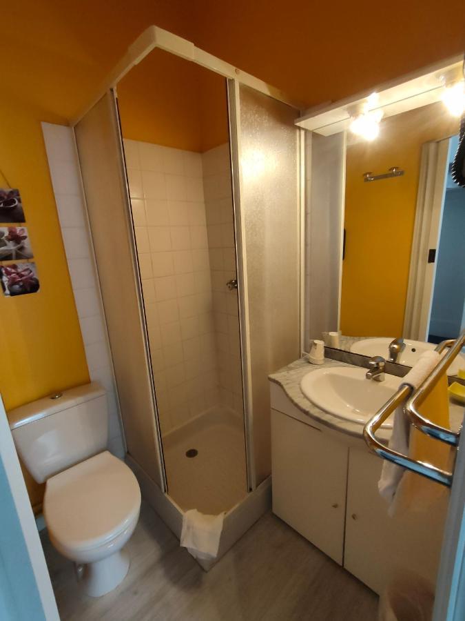 Hotel De Naples Vichy Bagian luar foto