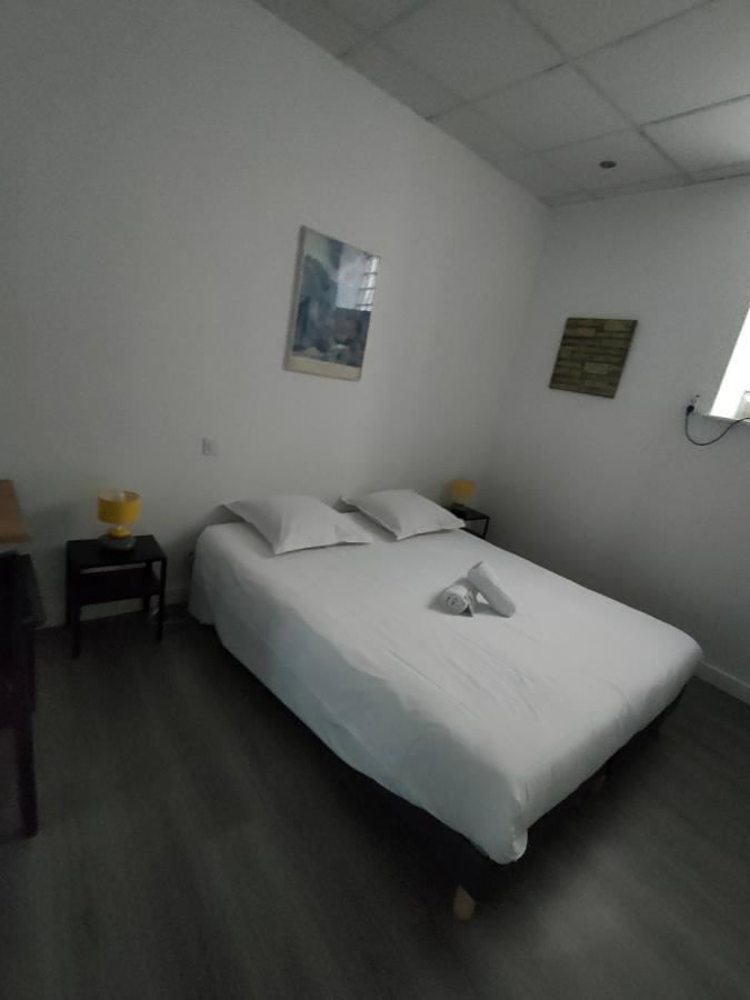 Hotel De Naples Vichy Bagian luar foto