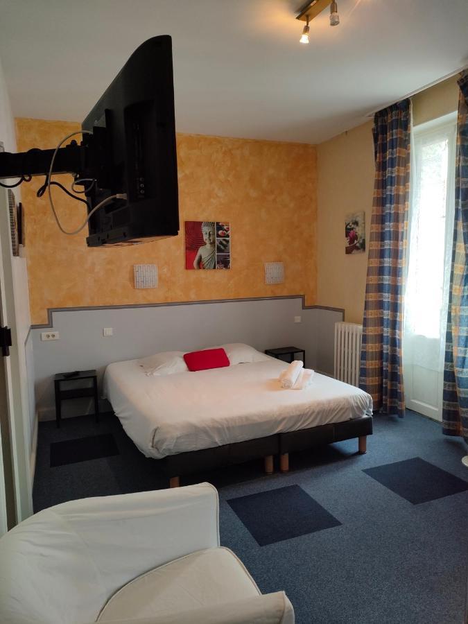 Hotel De Naples Vichy Bagian luar foto